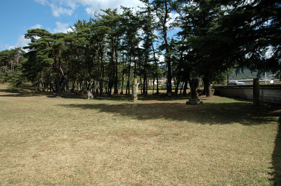 경주 원성왕릉 석상 및 석주일괄_1