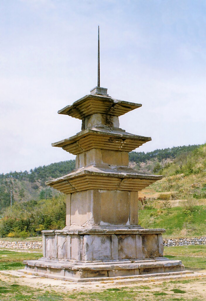 경주 감은사지 동ㆍ서 삼층석탑_3