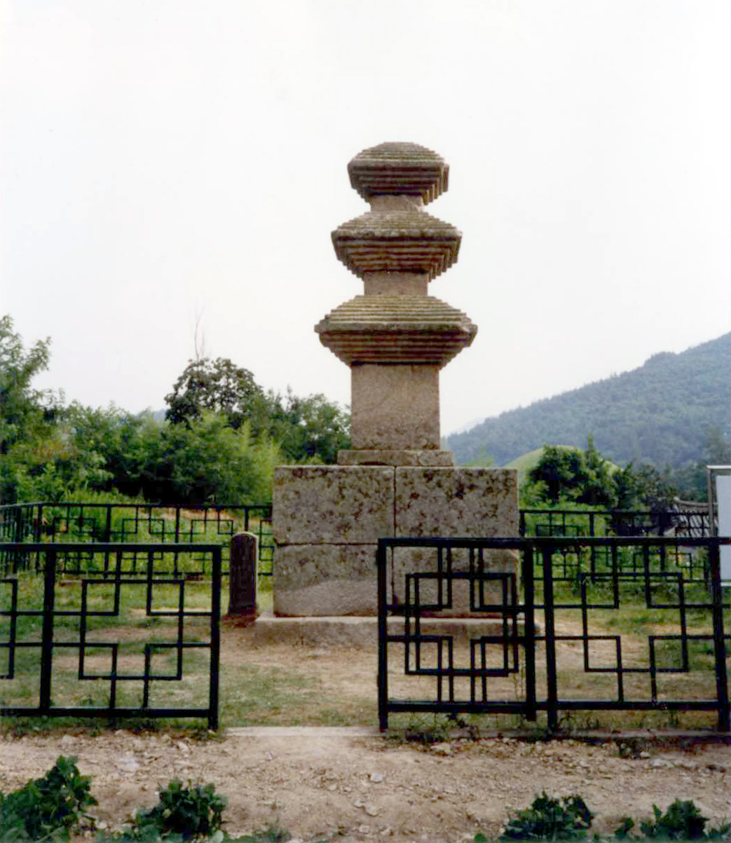 경주 서악동 삼층석탑_2