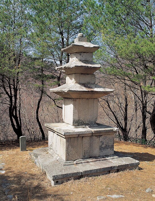 경주 무장사지 삼층석탑_1