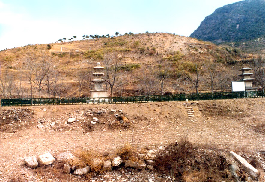 청도 장연사지동ㆍ서 삼층석탑_1